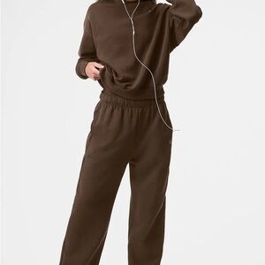 Alo set- small bottom M top 
around 300 retail 
70 for each item- 140
Total